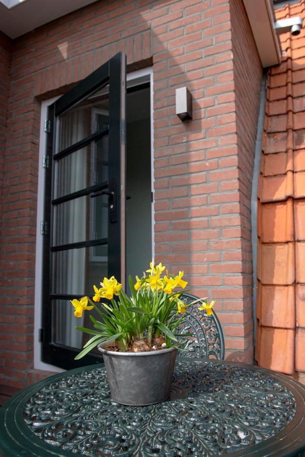 The Lake Inn Nieuwkoop Экстерьер фото